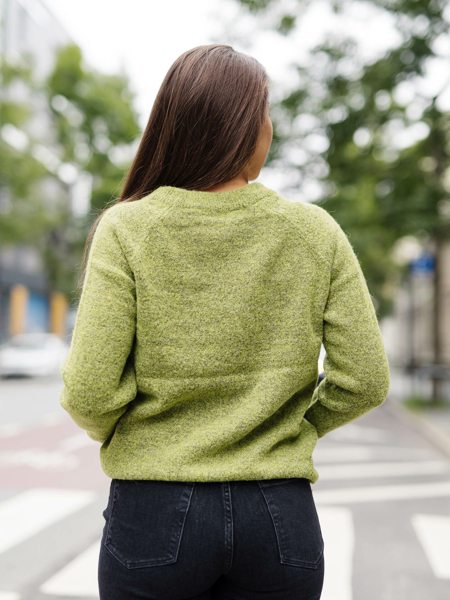 Lulu Long Sleeve Knit O-Neck