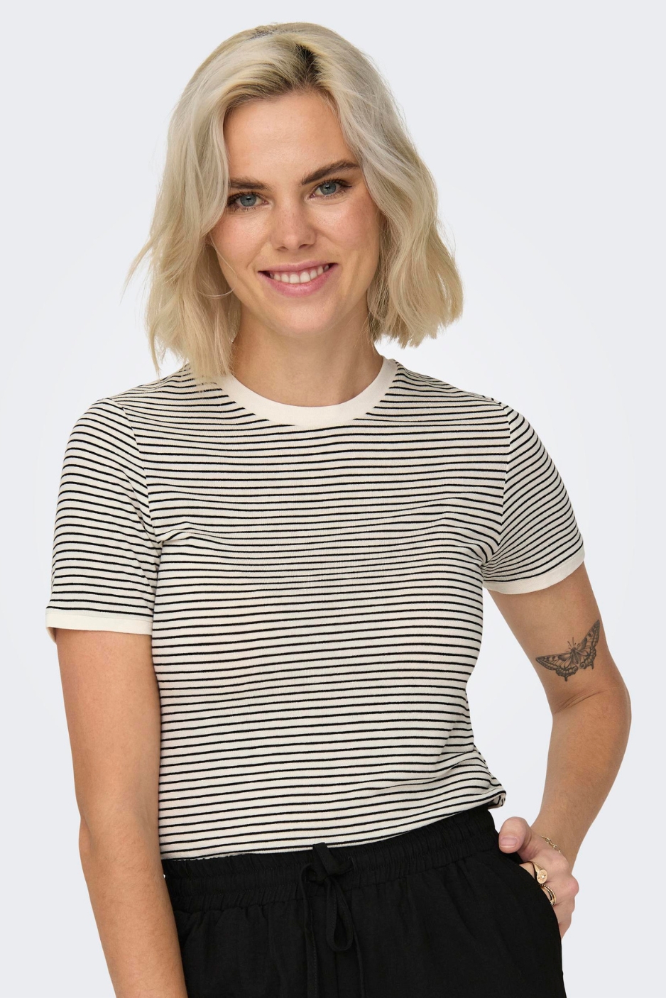 Only ONLTINE S/S O-NECK TO Shirt