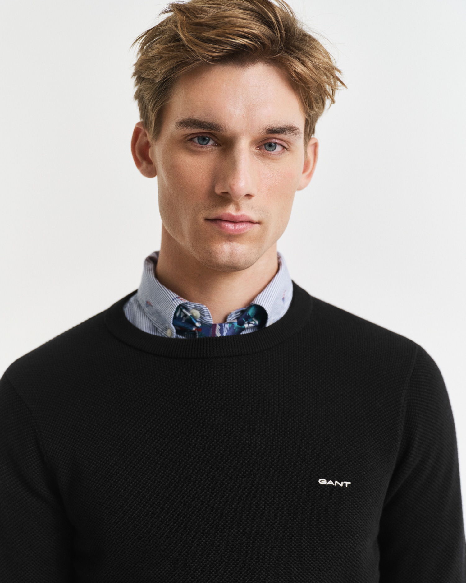 Gant Rundhalspullover »COTTON PIQUE C-NECK«, mit Logostickerei auf der Brust