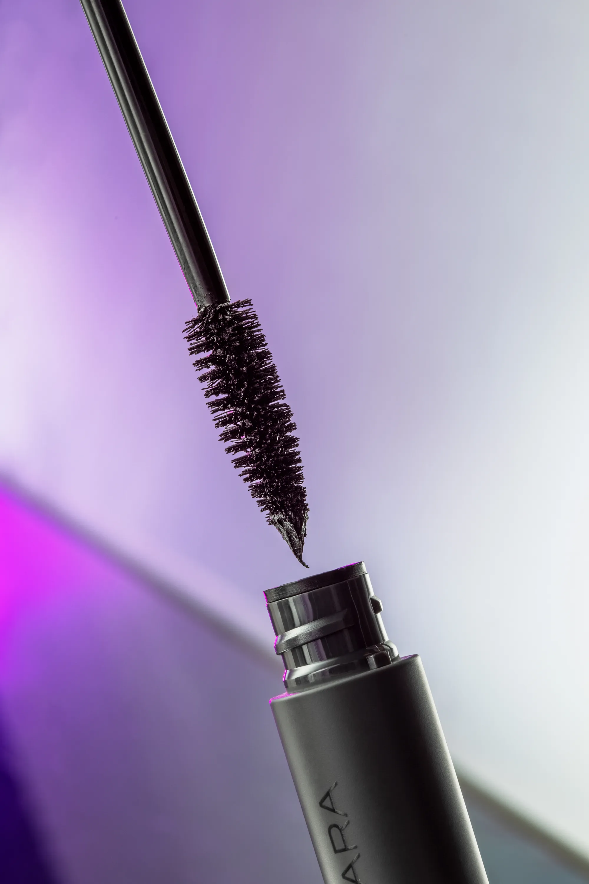Mádara Cosmetics Mascara cils infinis noir Come Closer-6 ml