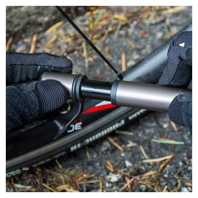 Pompe à Main Blackburn Airstik SL Gris Rouge