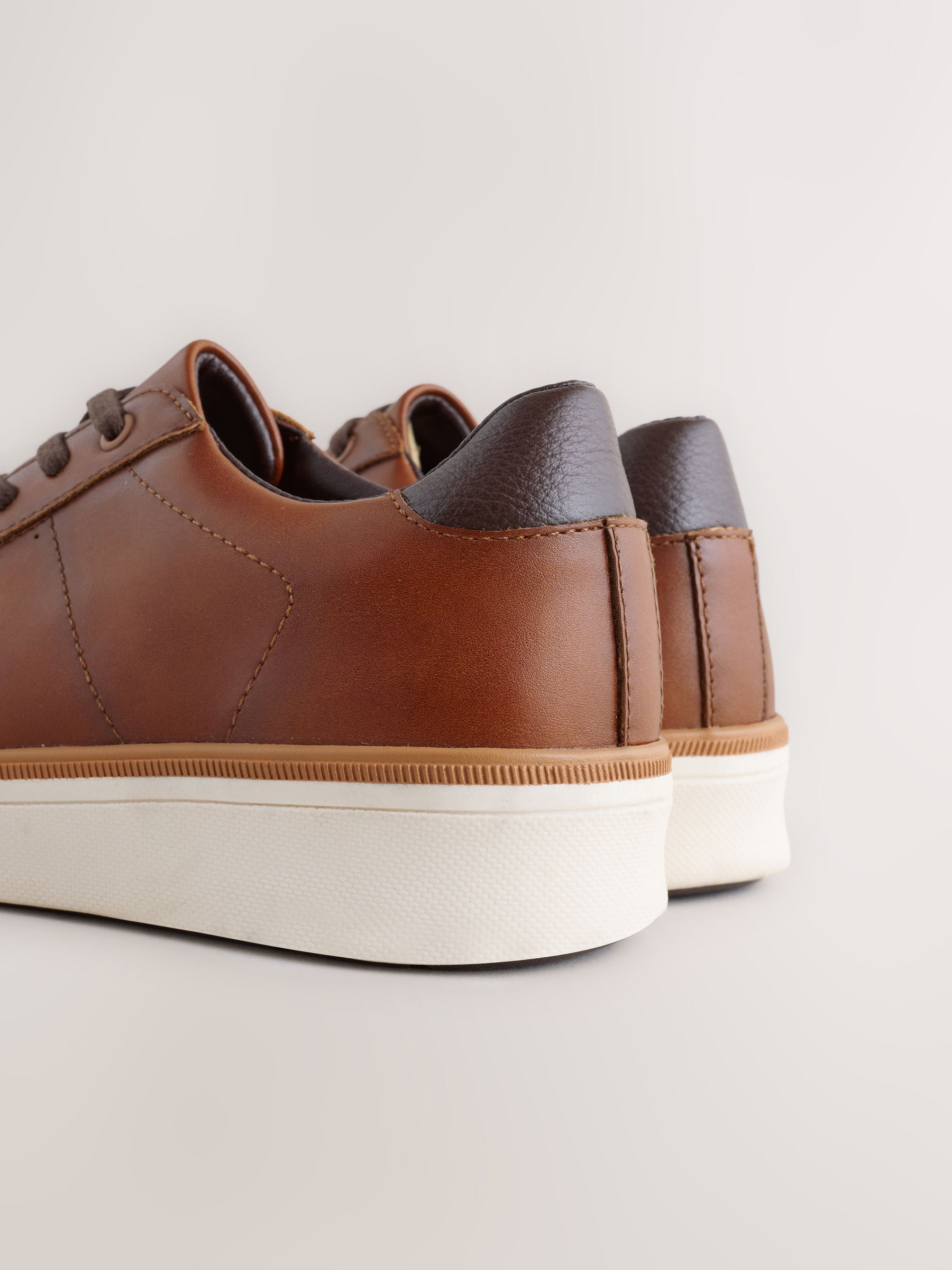 Lichtbruin - Wedged Smart Casual Longline Trainers