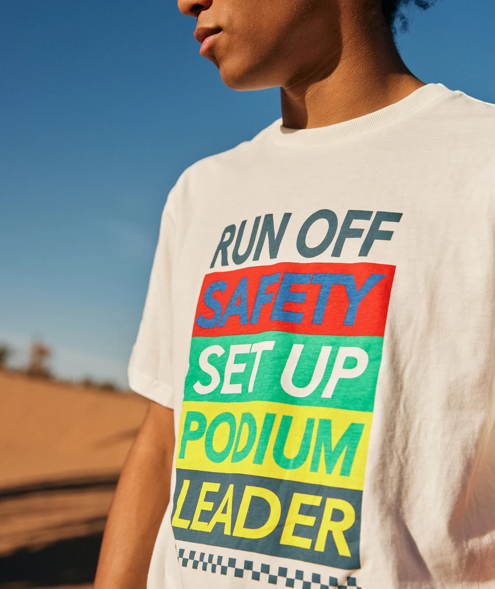 t-shirt garçon en coton biologique blanc avec messages colorés