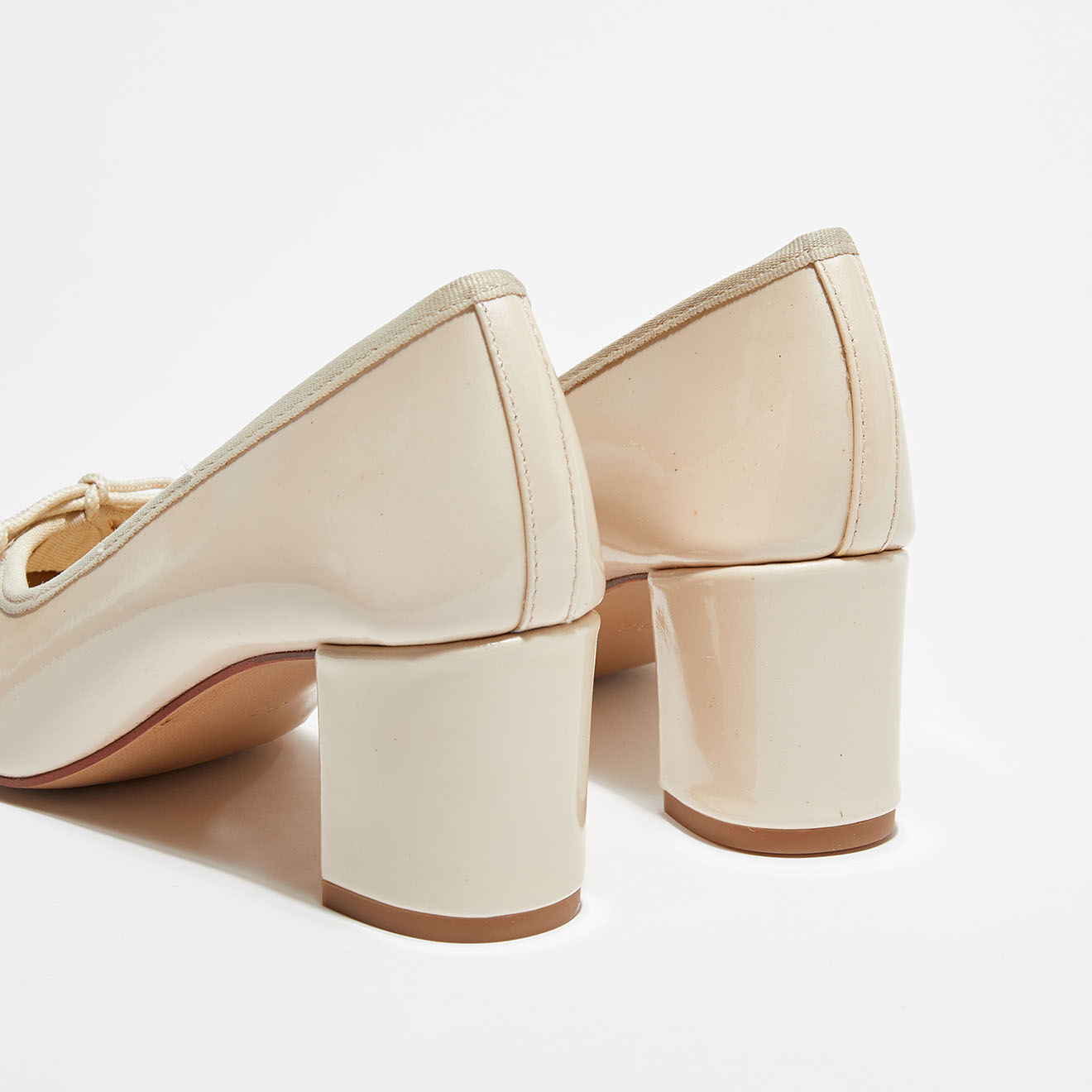 Quartier Latin Ballerines en Cuir Vernis Sophie blanc cassé - Talon 6 cm