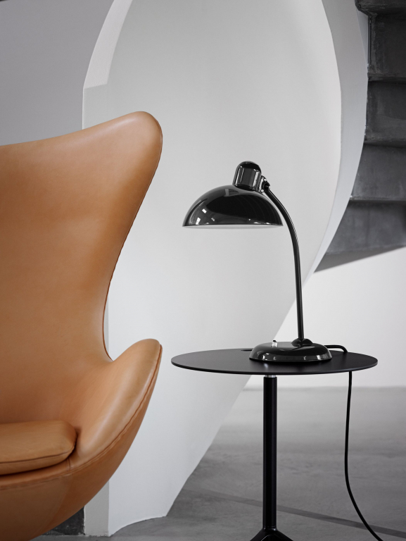 Fritz Hansen Little Friend verstelbare bijzettafel met laminaat tafelblad wit 45