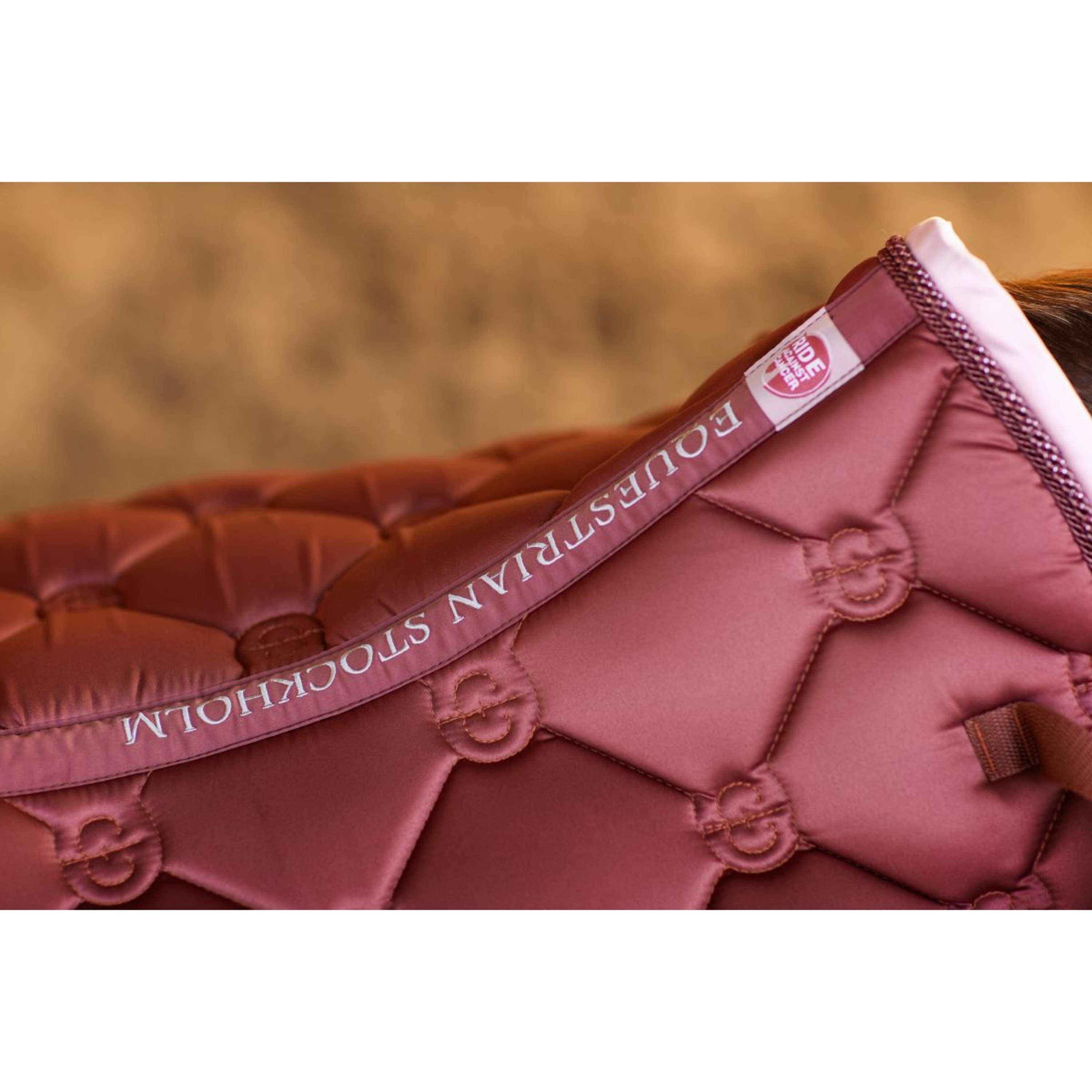 Equestrian Stockholm Zadeldekje Dressuur Amber Rose