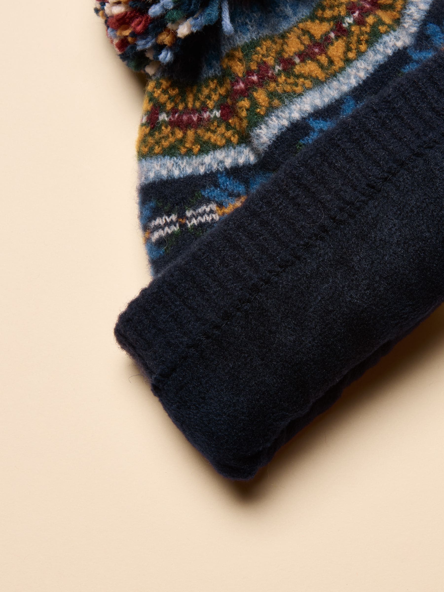 Marineblauw met multiprint - Joules Riley Cosy Lined Fair Isle Bobble Hat
