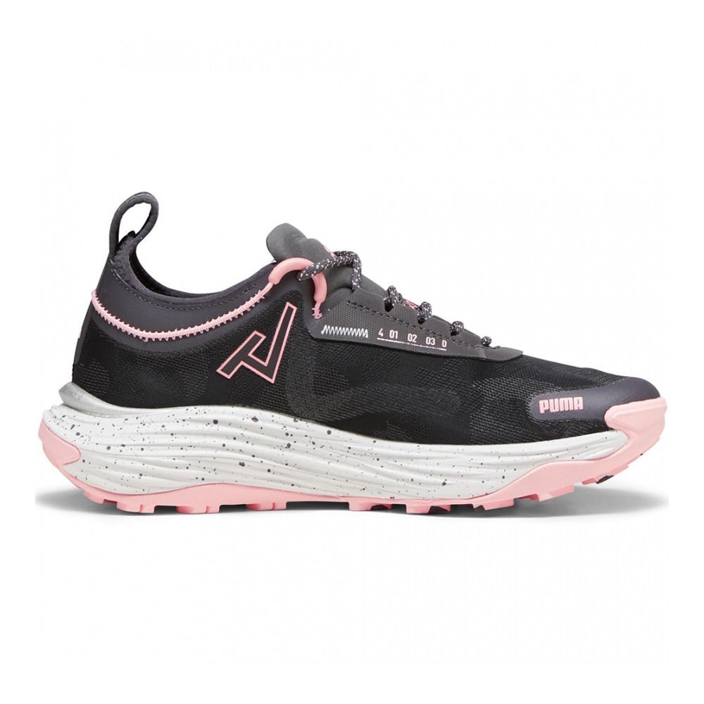 Puma VOYAGE NITRO 3 N - Chaussures trail Femme cool dark gray/koral ice