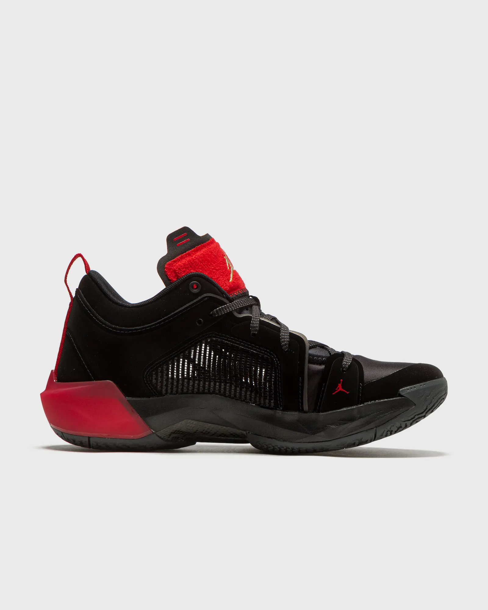 Jordan AIR JORDAN XXXVII LOW