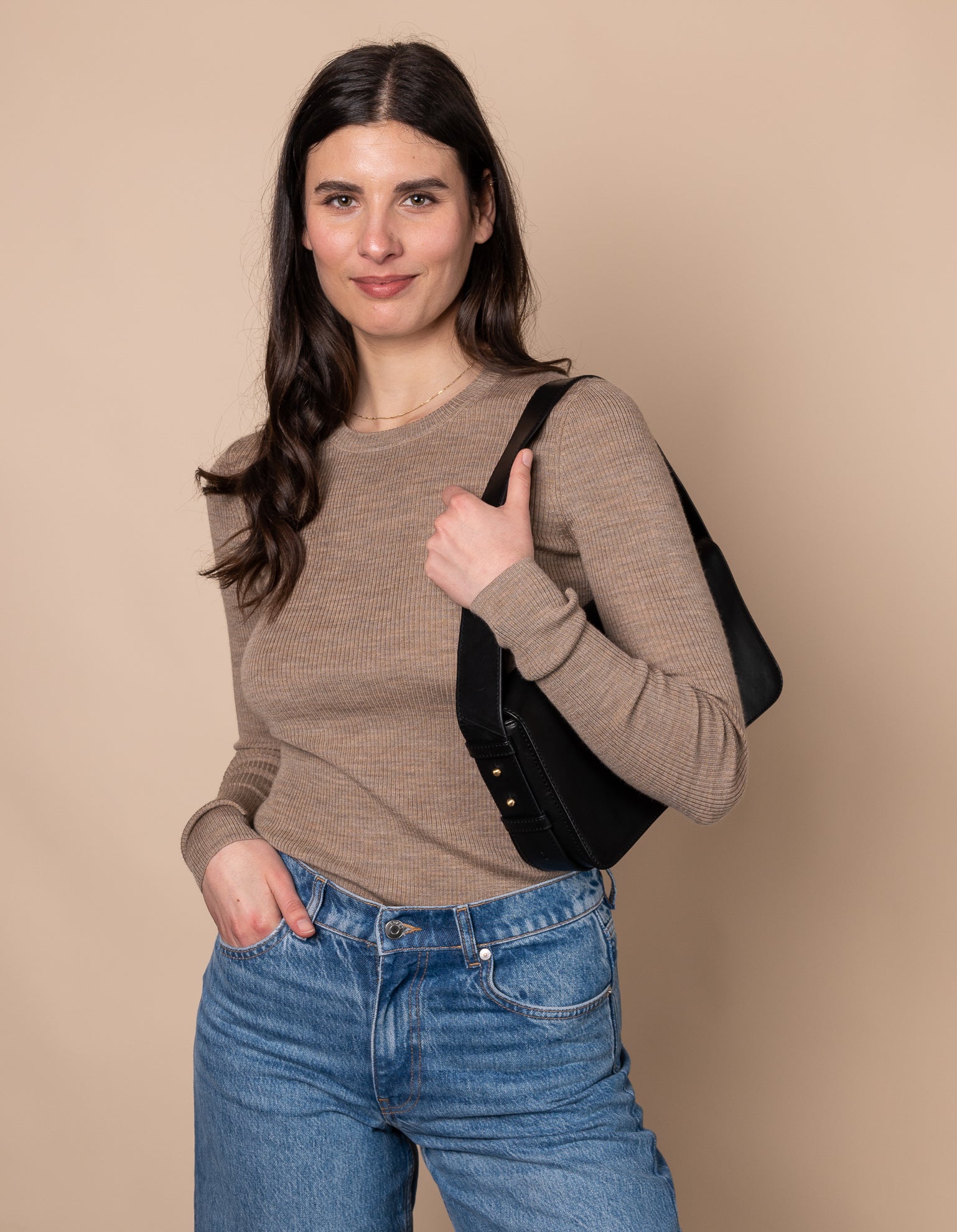 Gina Longuette - Black Classic Leather