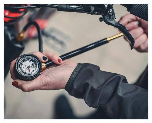Pompe HP Suspension Lezyne Shock Drive (Max 400 psi / 27.5 bar) Noir
