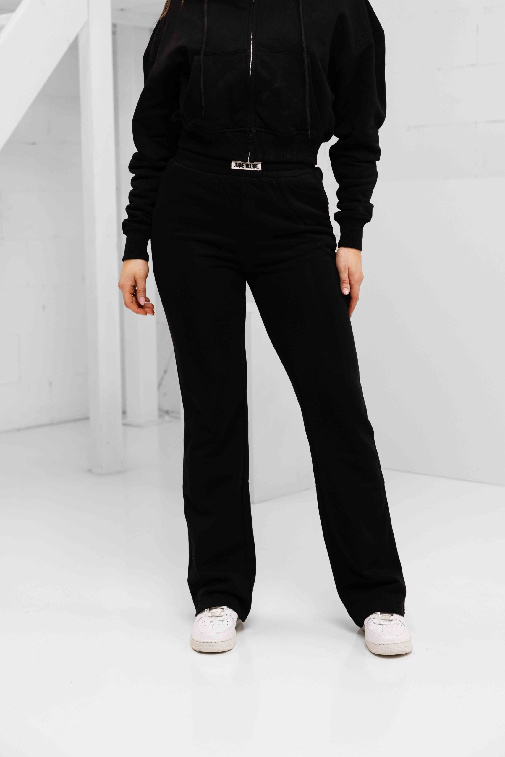 Unique The Label Molly Trainingspak Dames Zwart