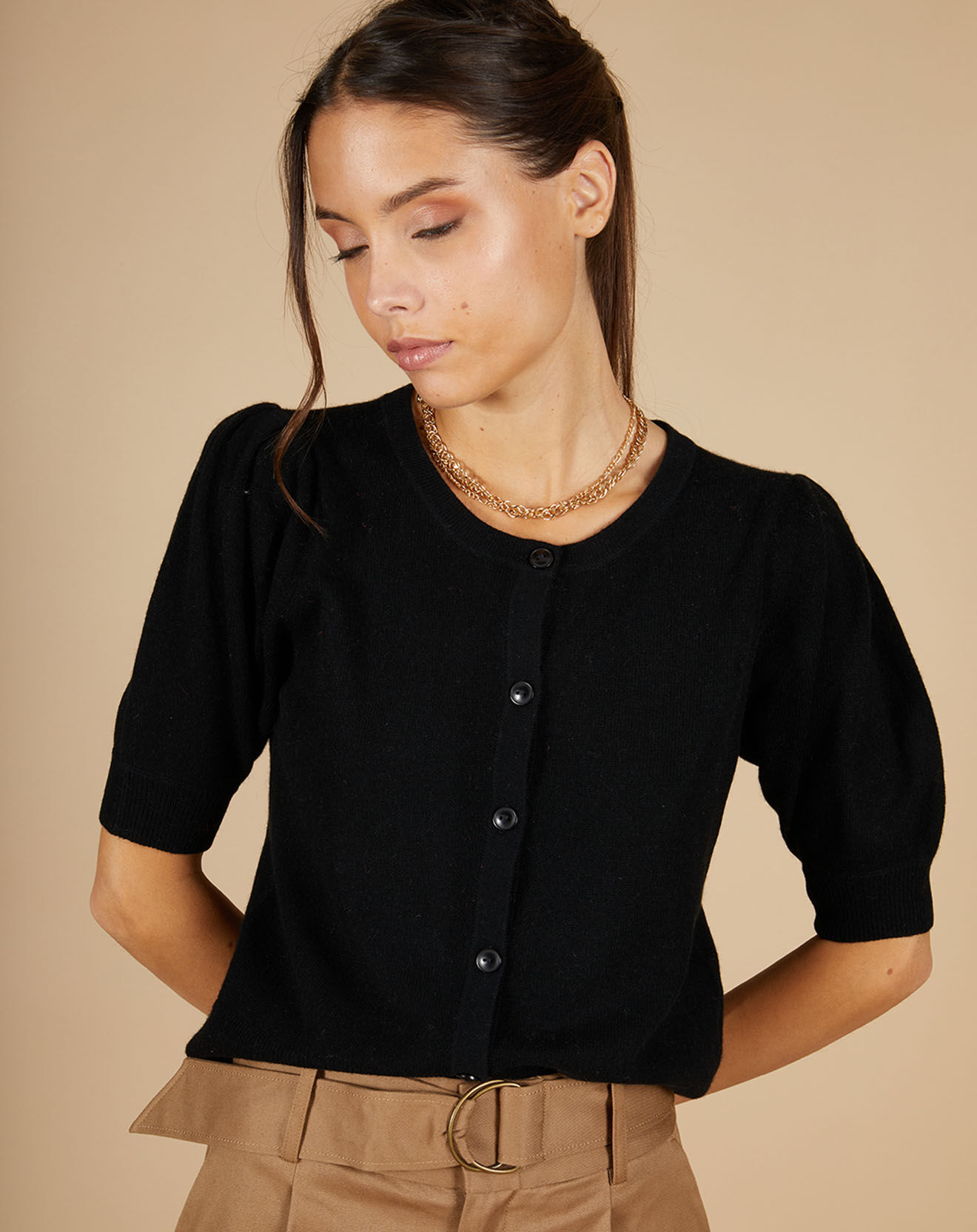 Cashmere Tribu Cardigan 100% Cachemire Claire manches ballon noir