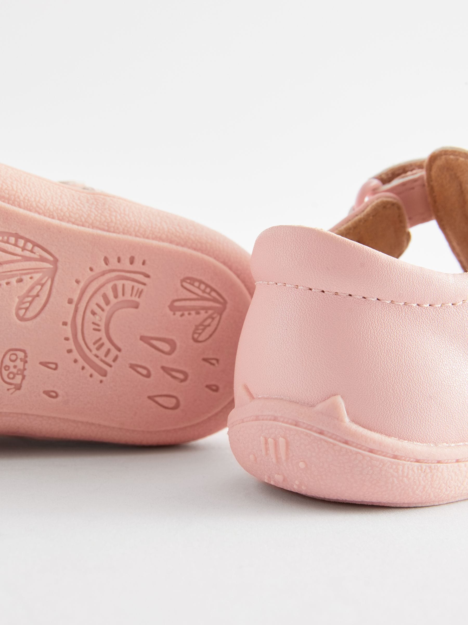 Roze - Babyslofjes met T-bandje