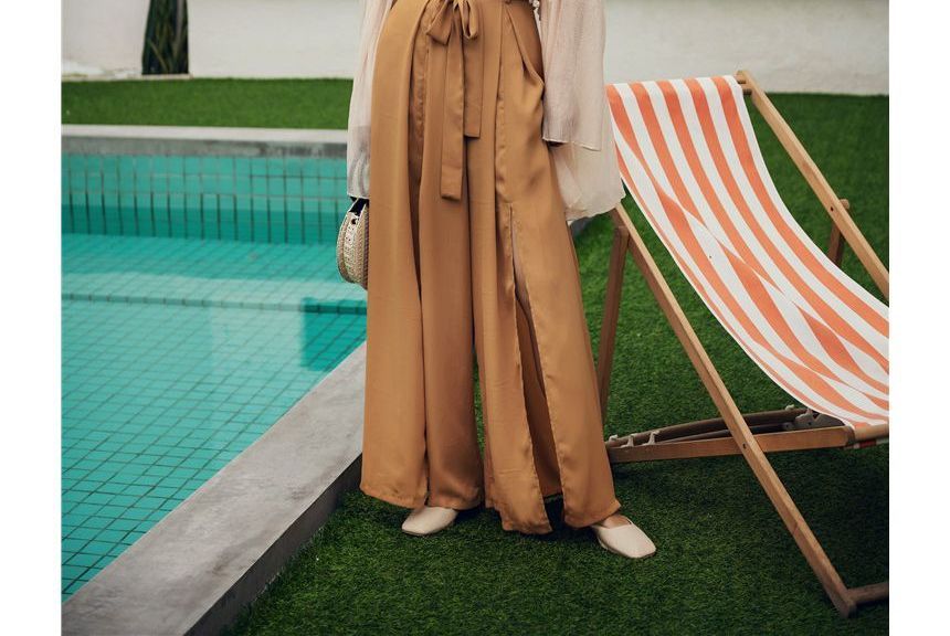 Moanum - High Rise Plain Bow Slit Wide Leg Broek