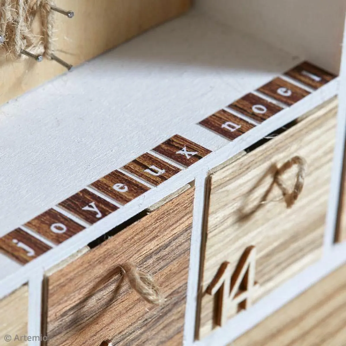 Artemio Calendrier de l'Avent Bois Carré
