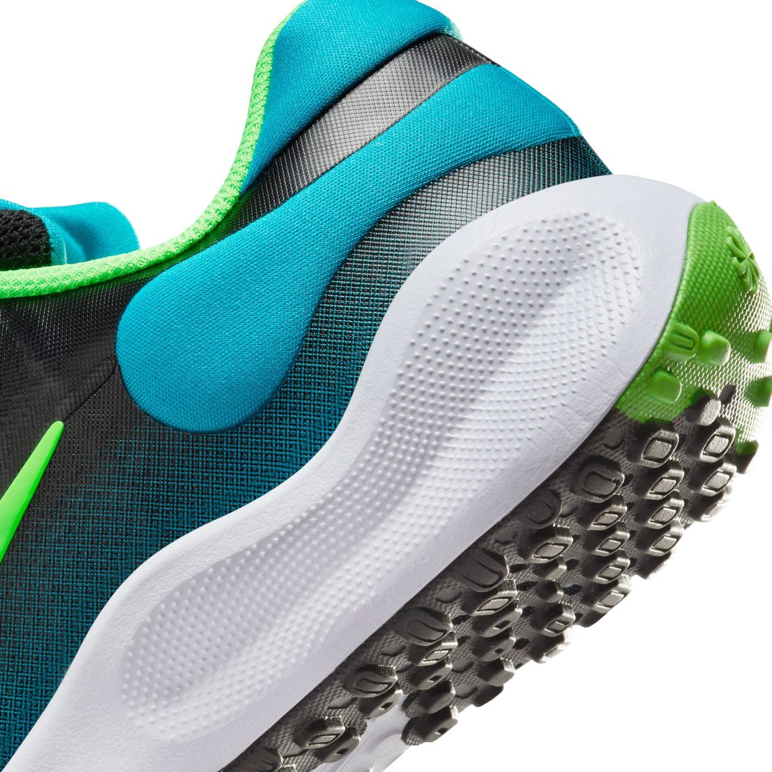 Nike Revolution 7 Laufschuhe Kinder black