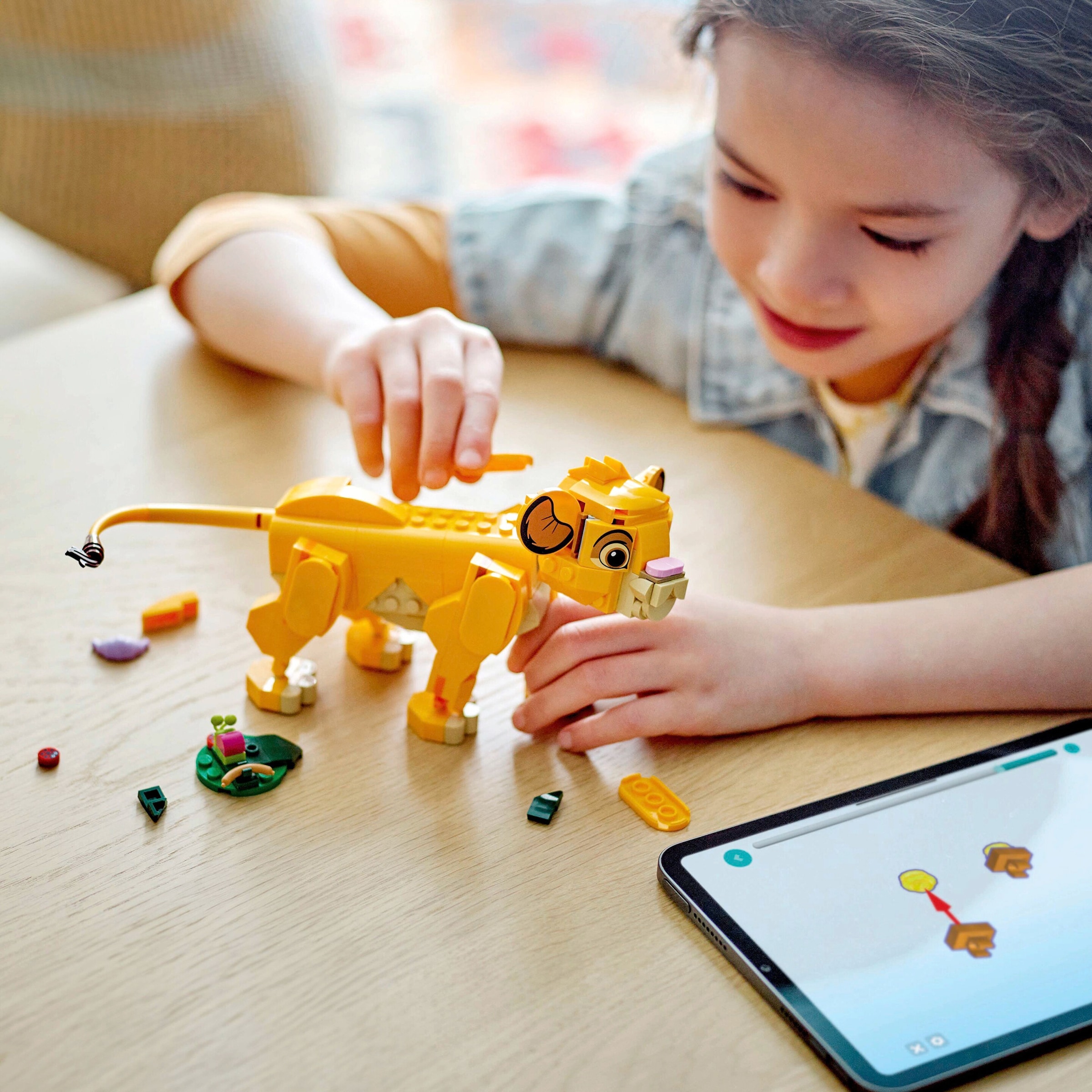 LEGO® - DISNEY 43243 Simba, das Löwenjunge des Königs