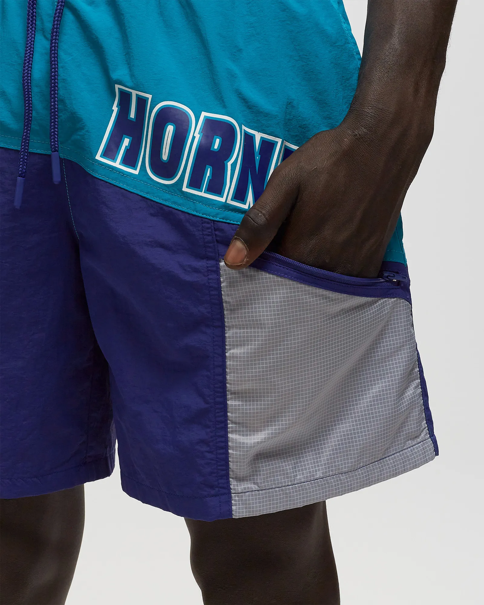 Mitchell & Ness NBA NYLON UTILITY SHORT CHARLOTTE HORNETS