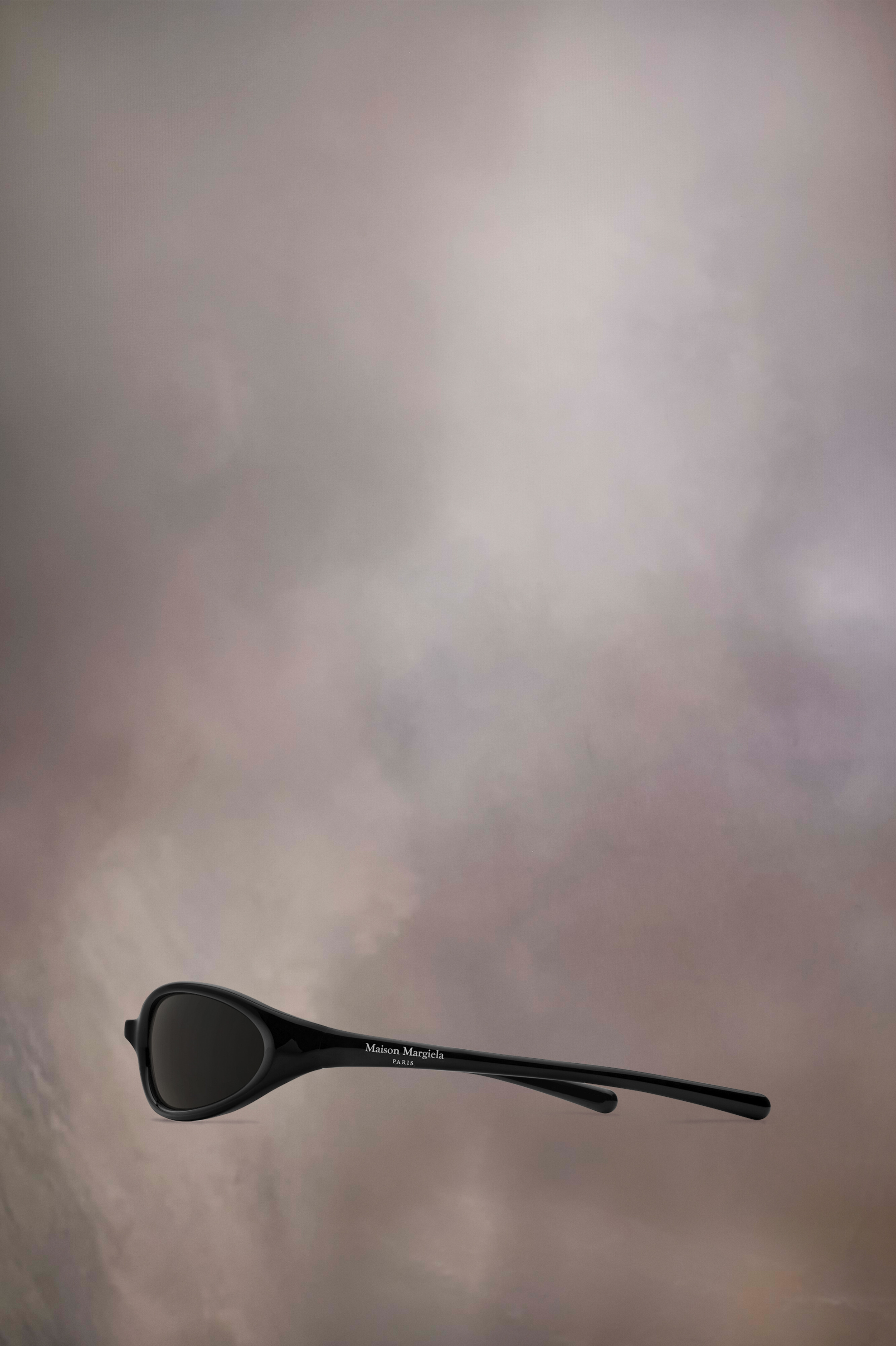 Lunettes de soleil ovales noires x Gentle Monster​