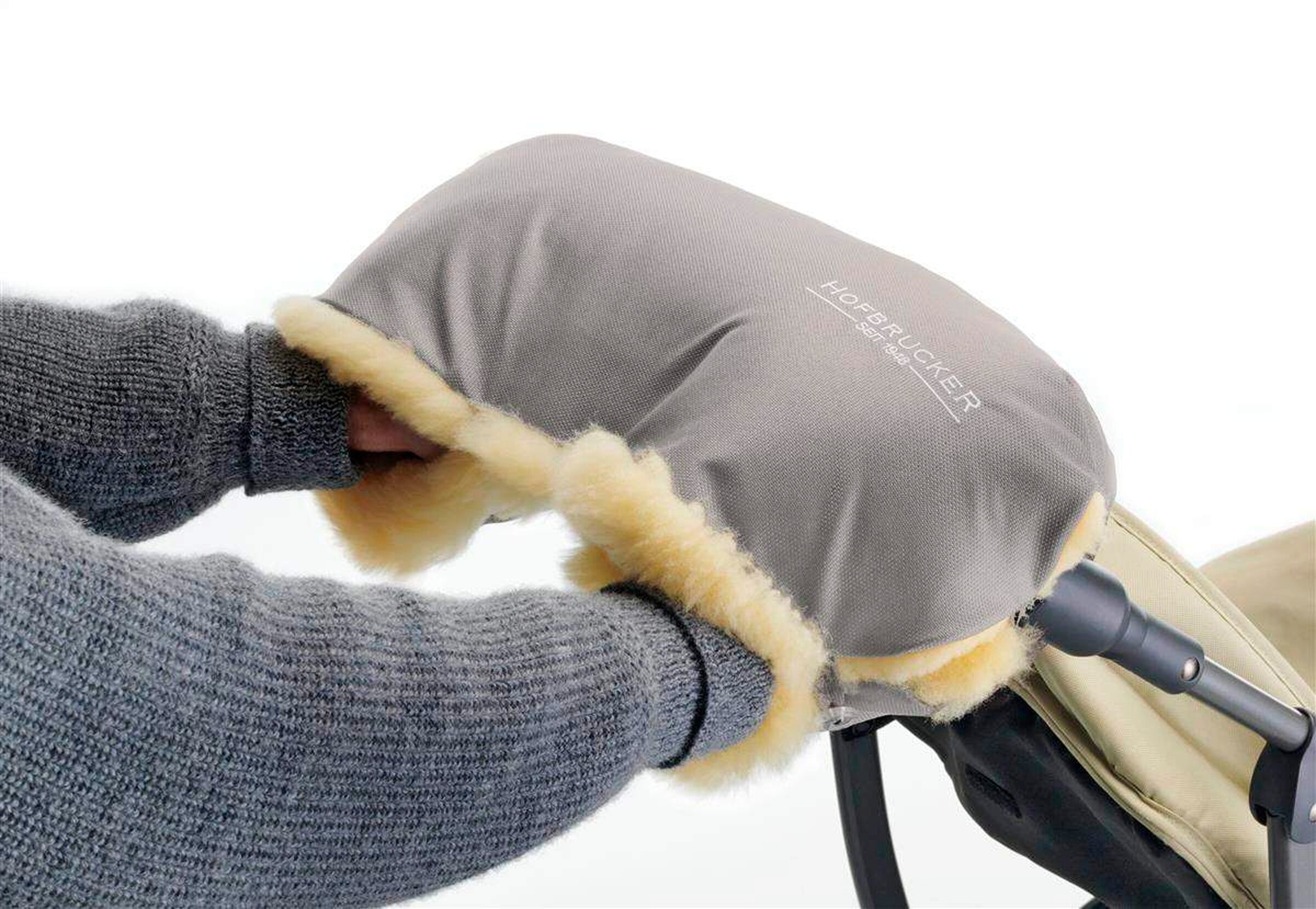 Hofbrucker Lammfell-Handwärmer für Kinderwagen Lammfell Handmuff Silbergrau