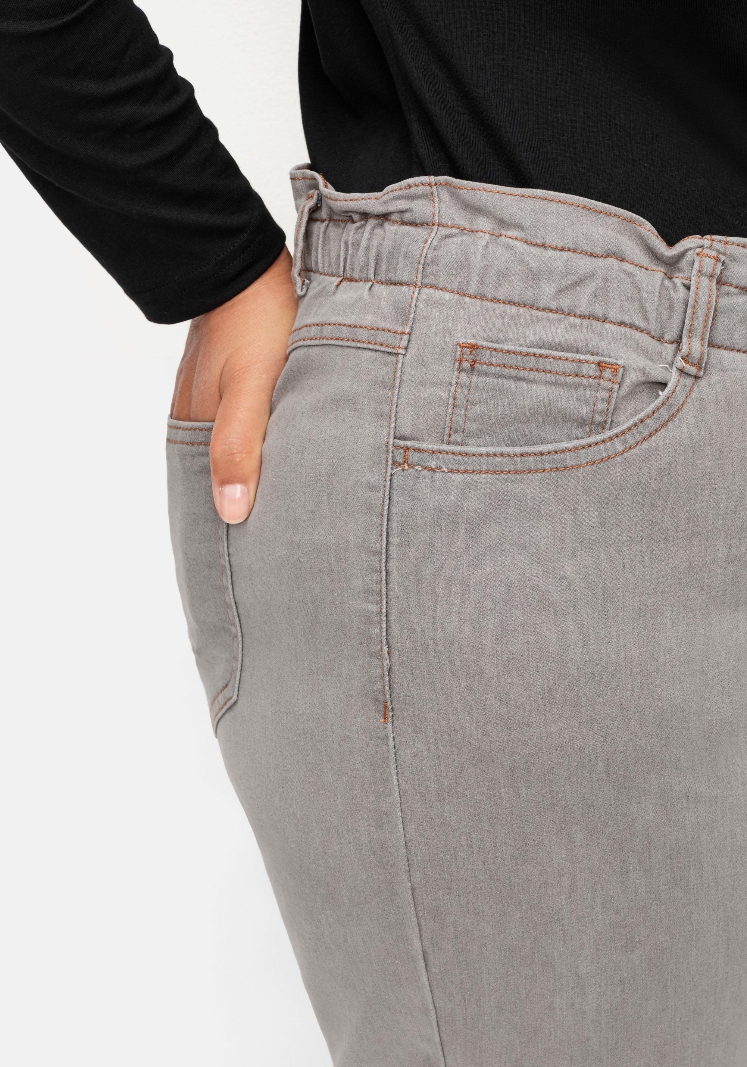 Gerade Jeans im extrahohen Paperbag-Schnitt