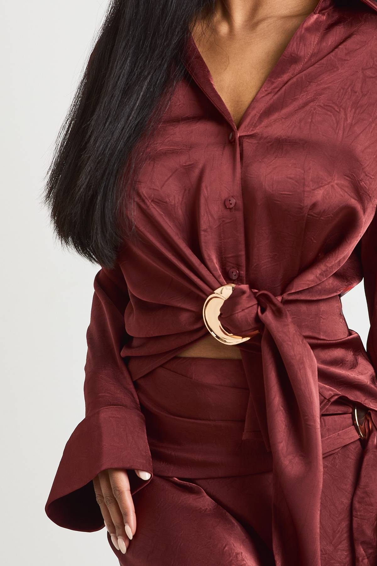 boohoo Chemise Cache-cœur À Détails De Finitions En Satin Texturé