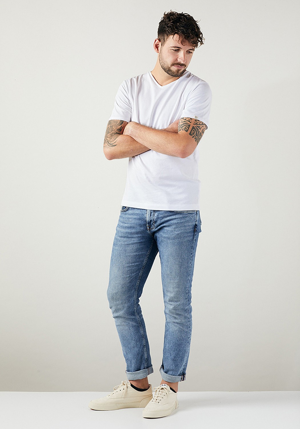 WE ARE ZRCL Herren V-Neck T-Shirt Basic White