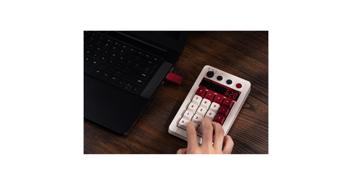 8BitDoFamicom Bundel, gaming toetsenbord  (Beige/rood, US lay-out, Kailh Box White, USB / 2,4 GHz / Bluetooth)
