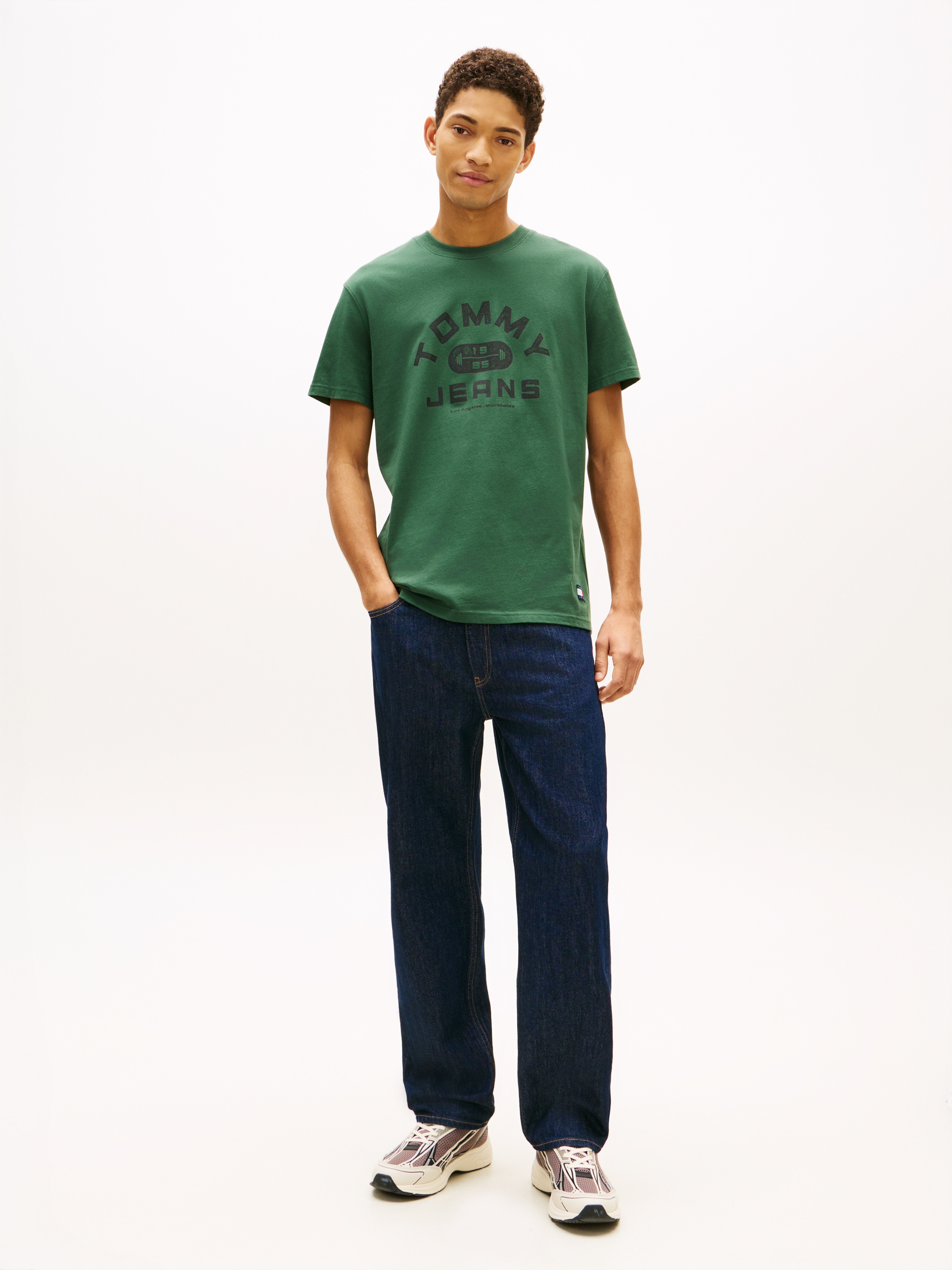 Tommy Jeans 5-Pocket-Jeans »Sonny Regular Tapered«, mit dezenter Waschung