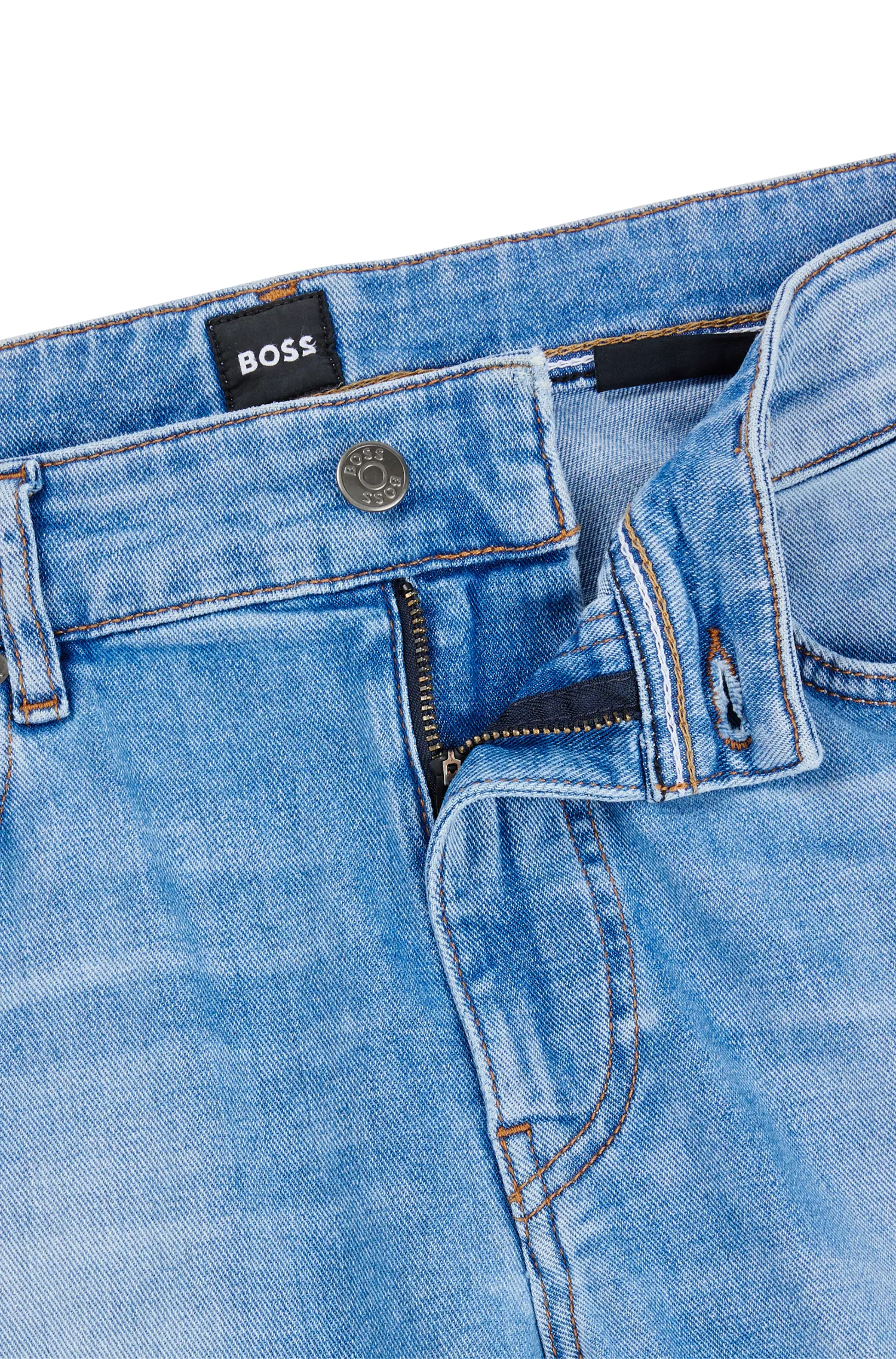 Calça jeans BOSS preta, corte slim, em denim elástico supermacio azul.