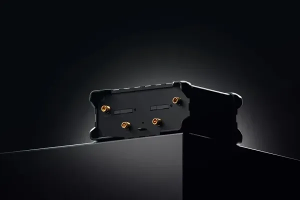 Teltonika RUT901 - Trådløs router 3-port switch - PPP 2,4 GHz - DIN monterbar på skinne