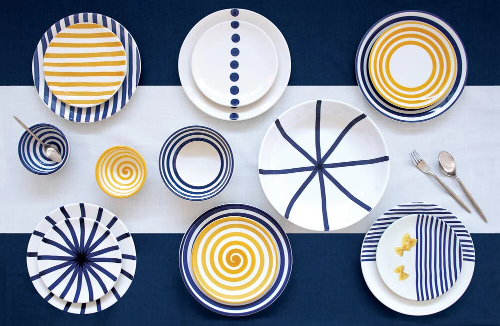 Easy Life  Håndmalet keramik frokosttallerken, Blue Righe - Ø20,5 cm