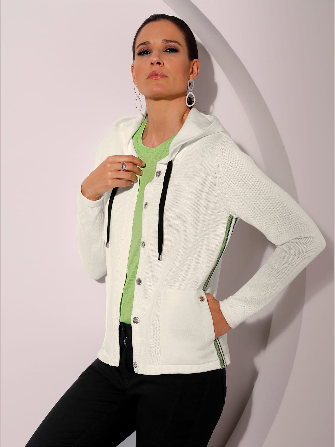 Veste en tricot capuche tendance
