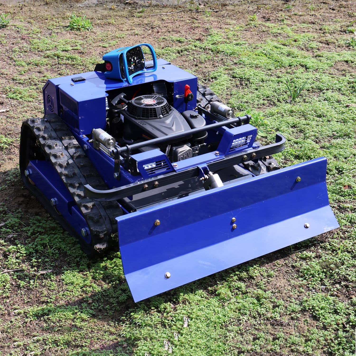 Mähroboter-Fernsteuerung Rasenmäher Raupenfahrwerk - 4x4 Hybrid Benzin/Elektro - 55cm Schnittbreite - Roboter Mäher für 100% Steigung (45°) (Modèle Avec Chasse-Neige)