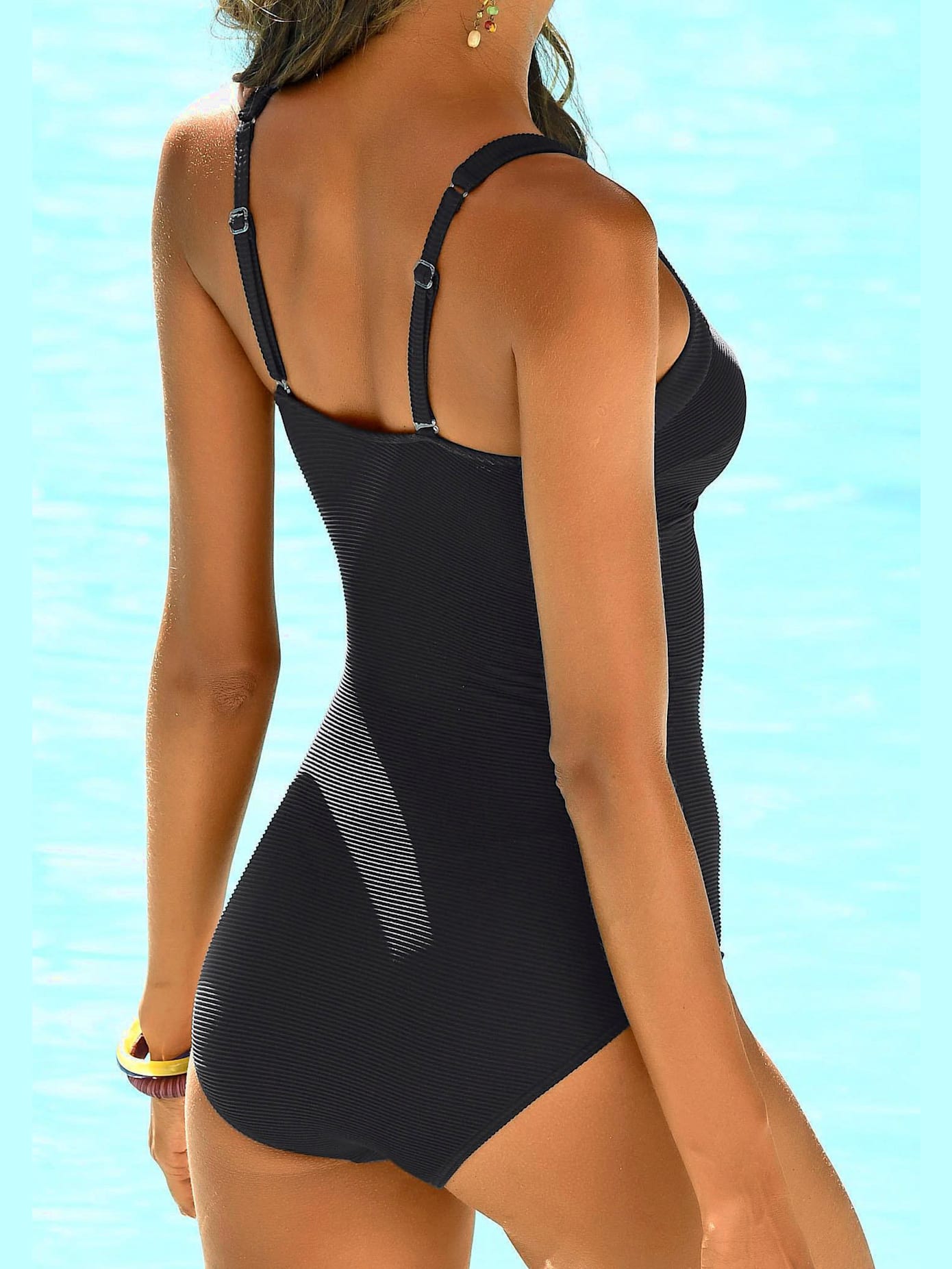 Maillot de bain tissu structuré élégant