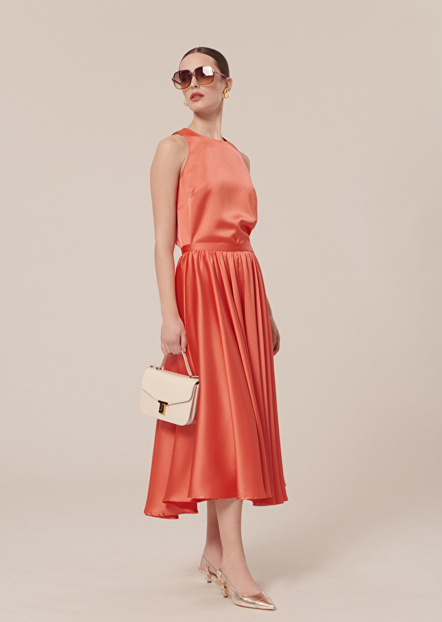 Top Telliacorail en satin fluide