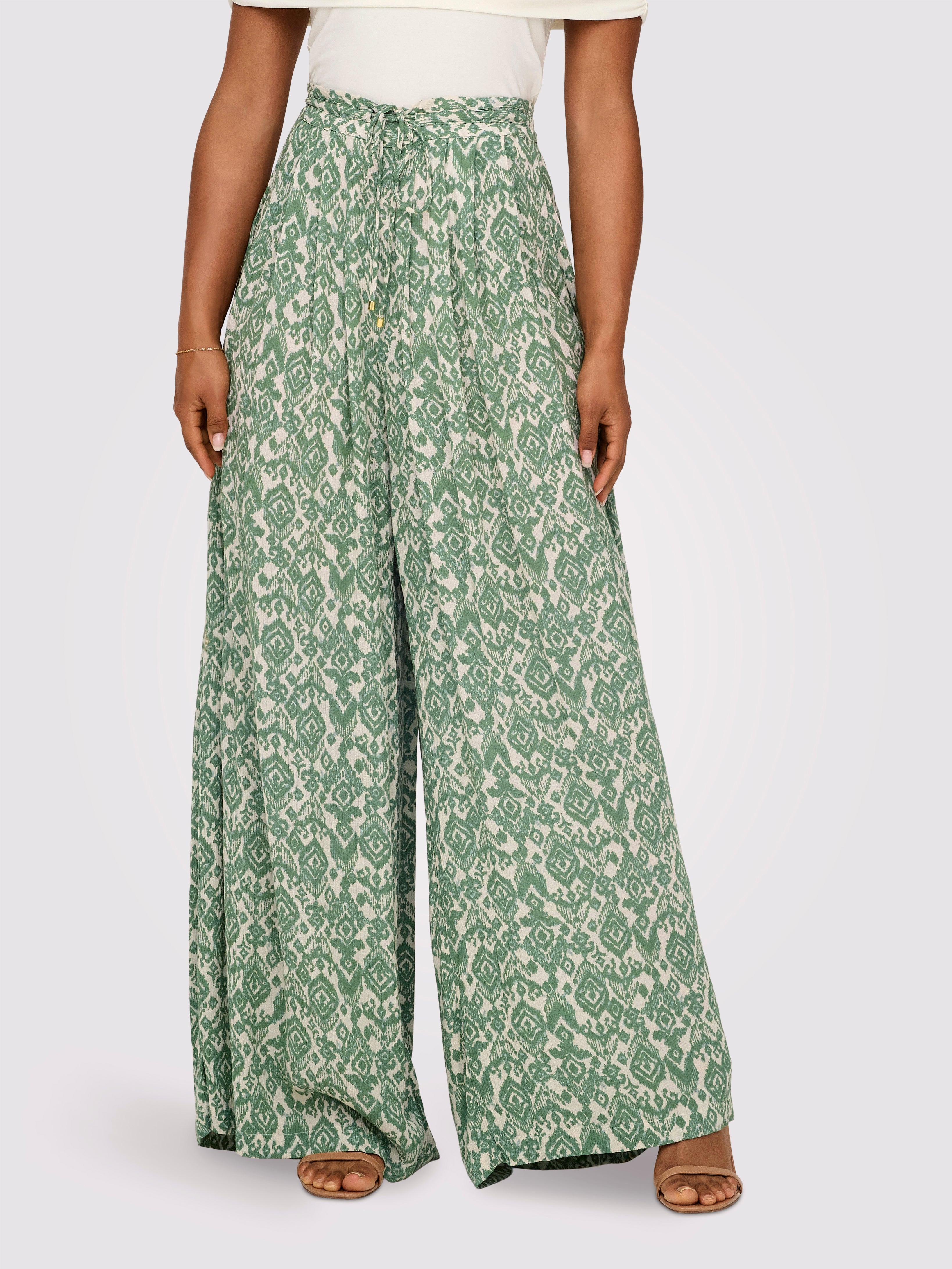 ONLCHIARA Normal geschnitten Hose Hedge Green