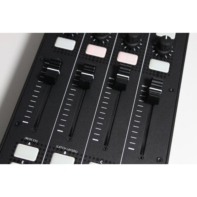 Allen & Heath Xone:K2 DJ MIDI controller (set van 2)