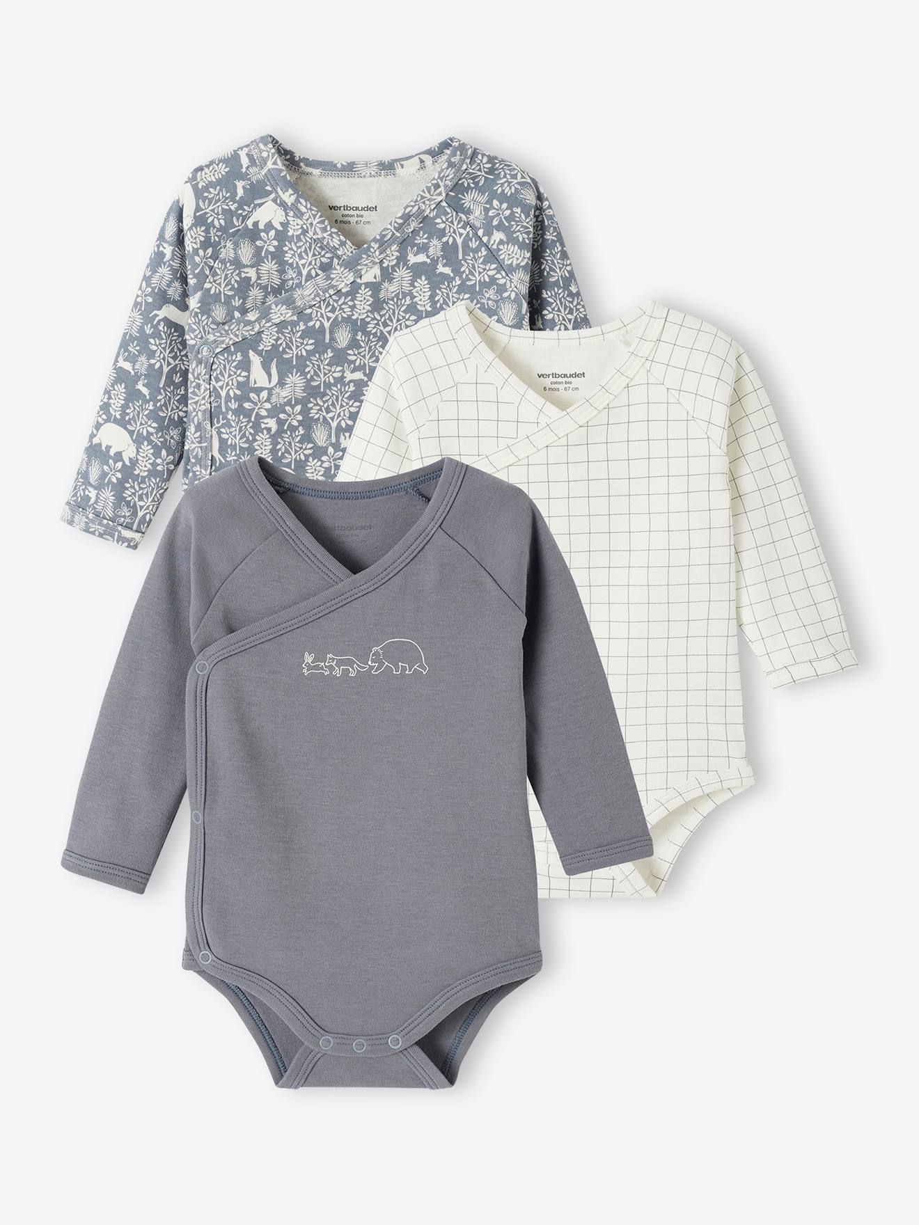 Conjunto de 3 bodies de manga comprida em algodão orgânico com abertura para recém-nascidos, cor rosa bebê com estampa de maquiagem.