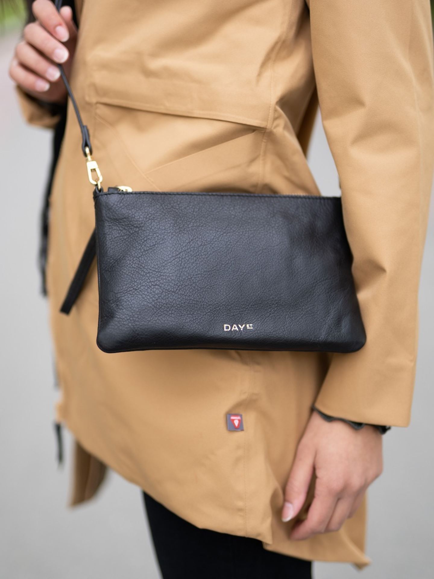 DAY Leather Bern Crossbody