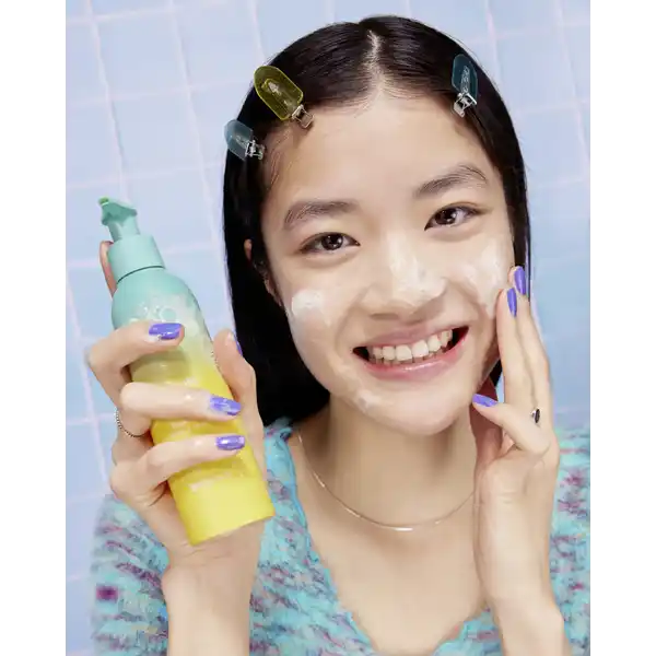 Feel Pure Exfoliation Cleanser Refill