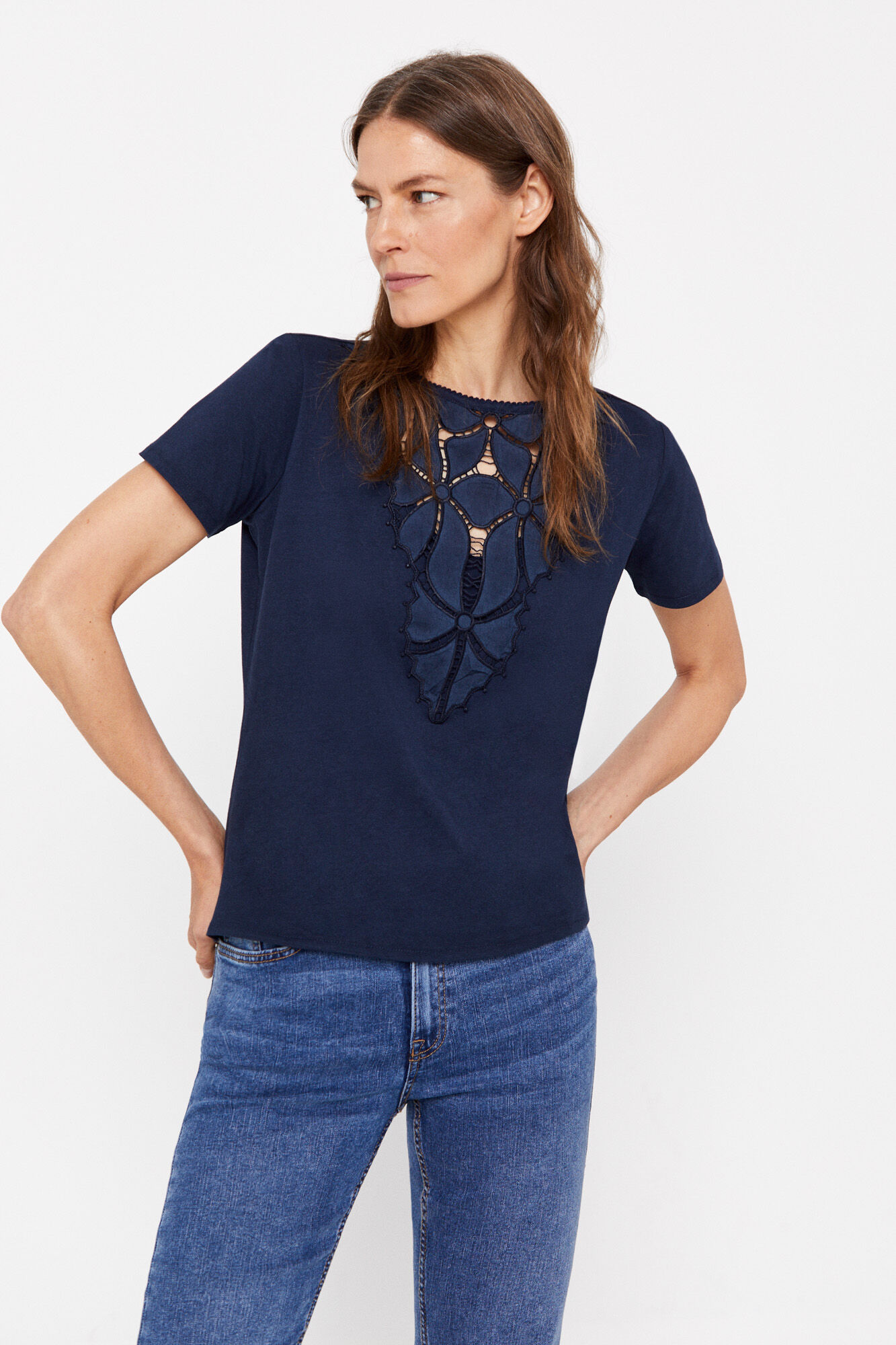 Camiseta com patch bordado - Azul Marinho