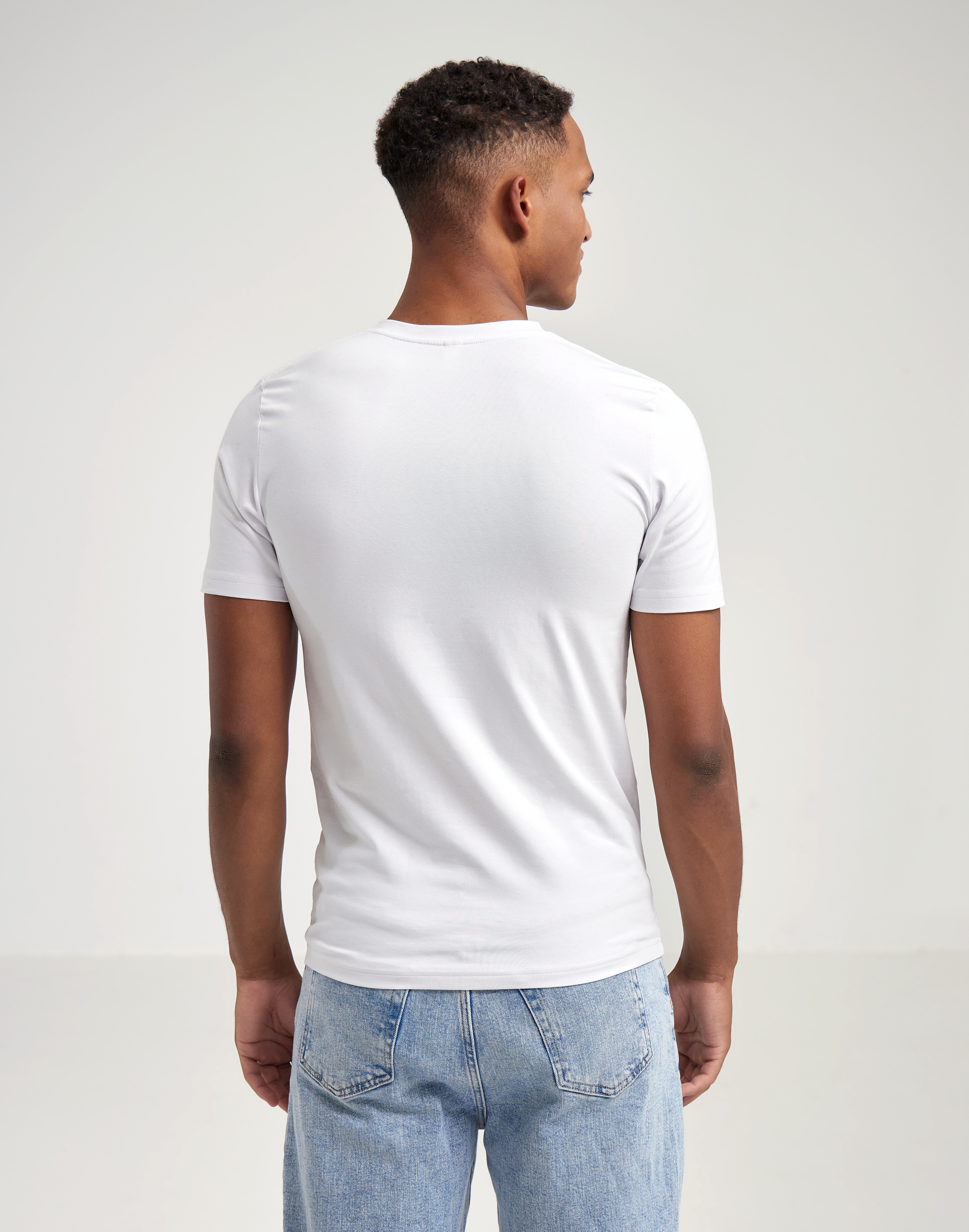 T-shirt met v-hals voor heren in Wit