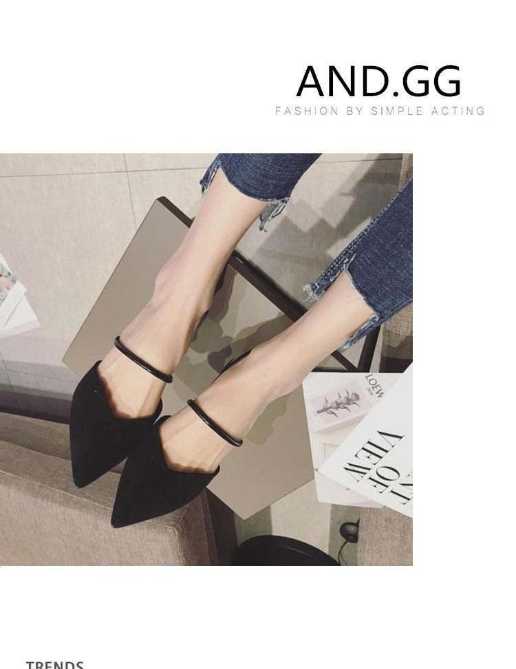 Nikao - Sandalen met puntige neus en kittenhak