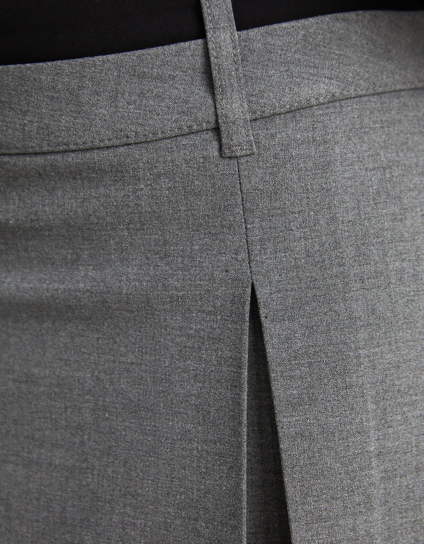 Saia-calça sob medida com pregas caixa