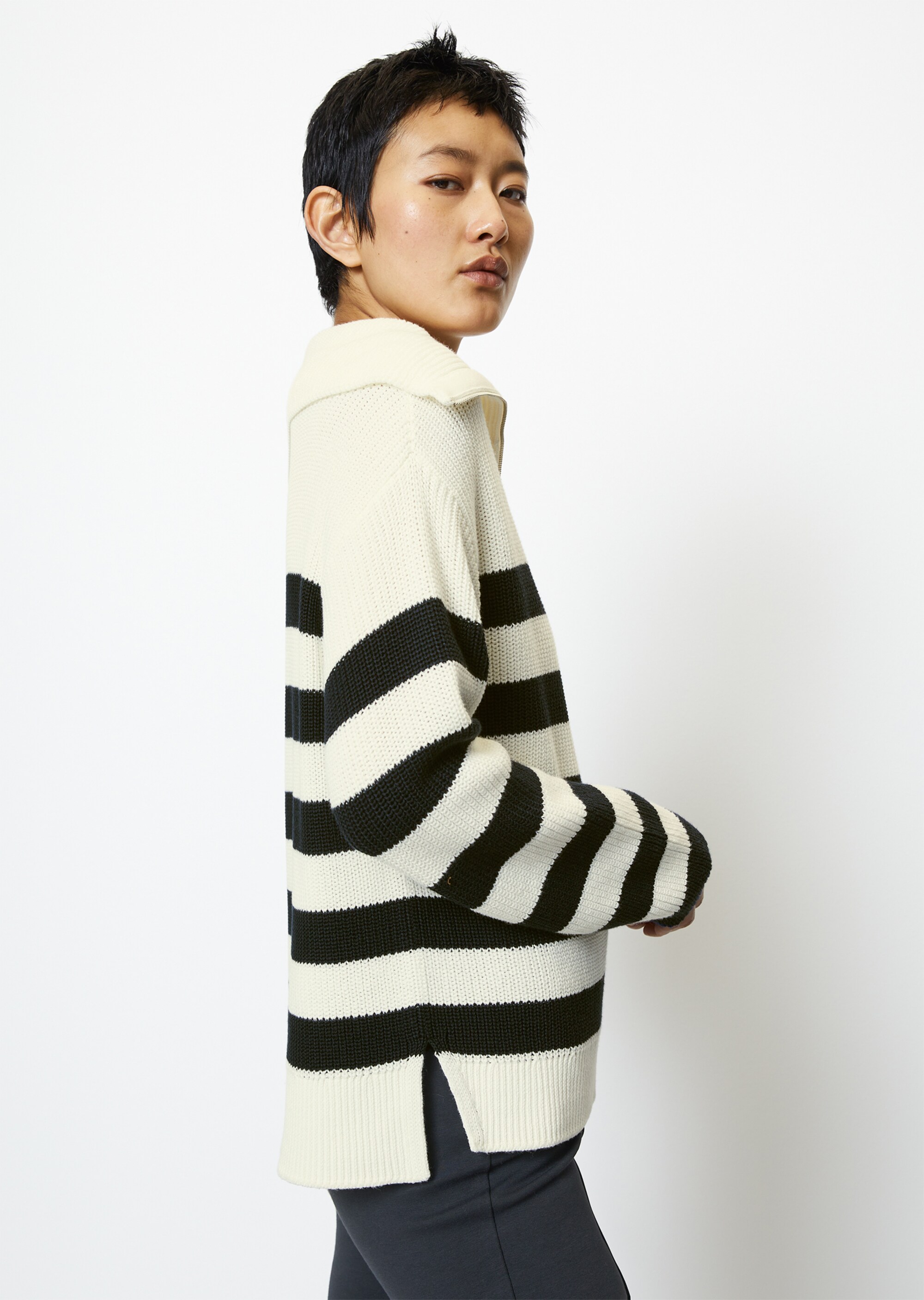 Gestreifter Pullover im Troyer-Stil aus Organic Cotton