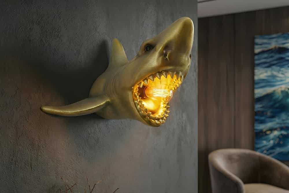 Moderne Wandlampe SHARK 40cm gold Hai-Skulptur handmade
