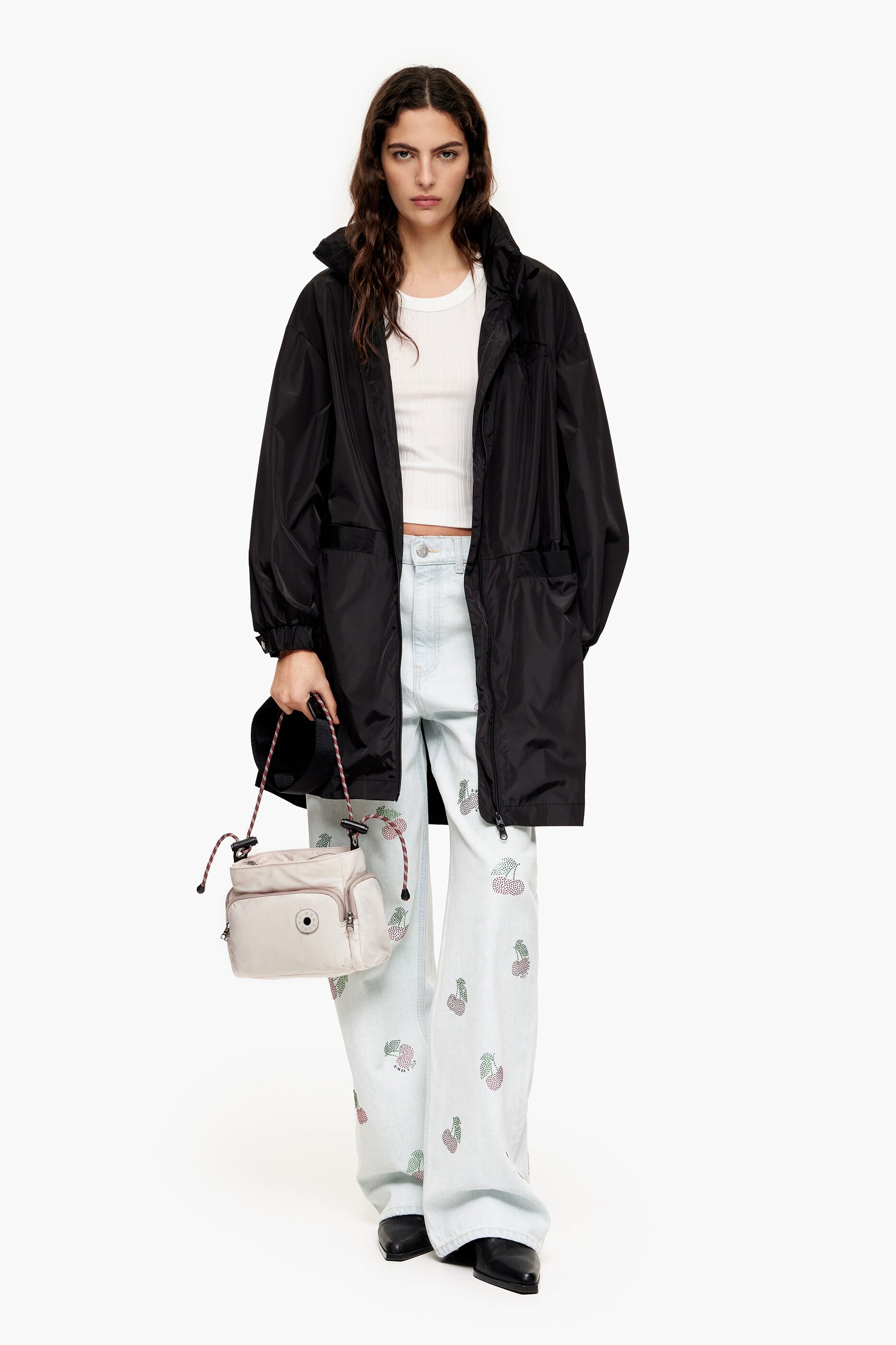 Bolsa de ombro pequena em nylon cor marfim