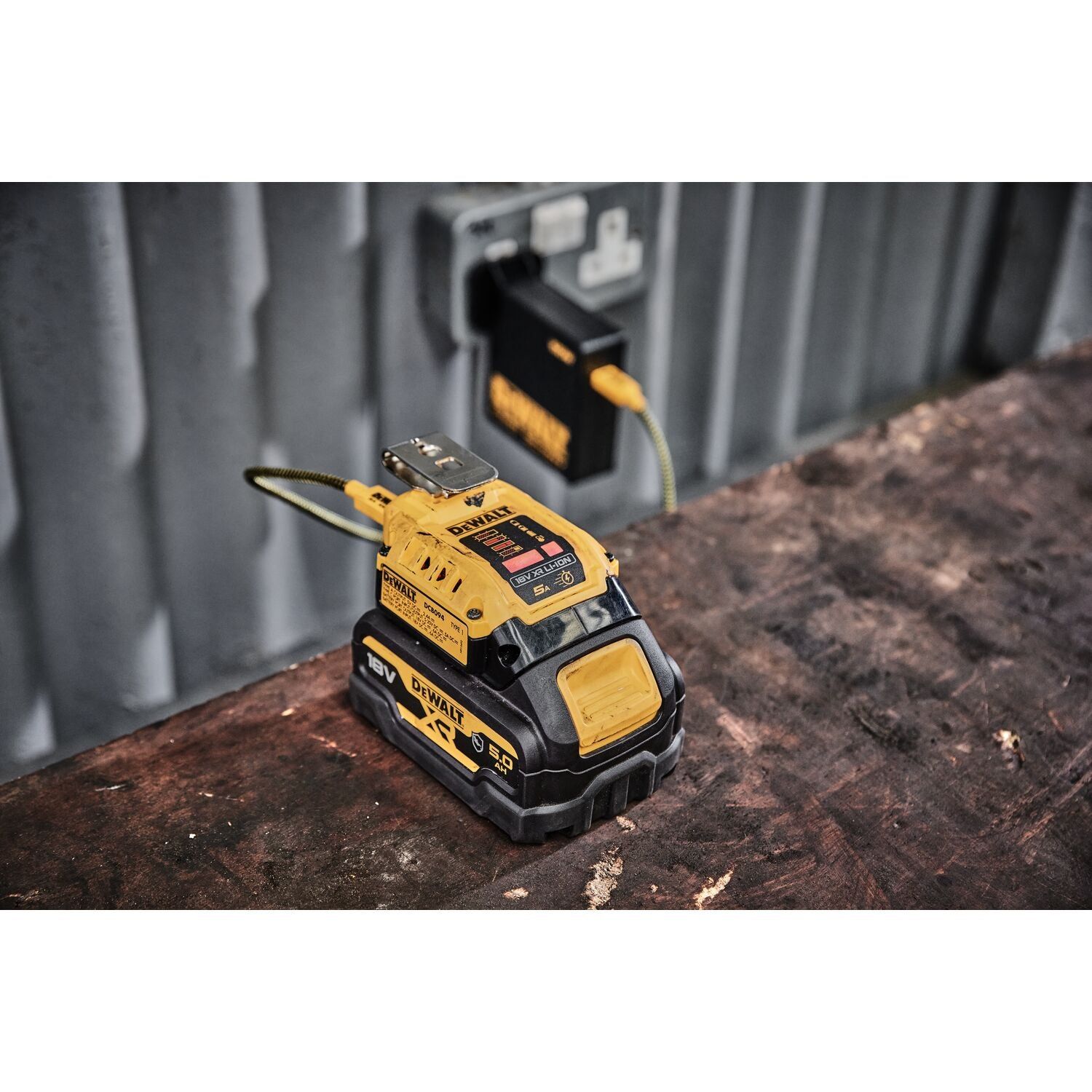 DeWALT DCB094K USB-Laadadapter 18V XR
